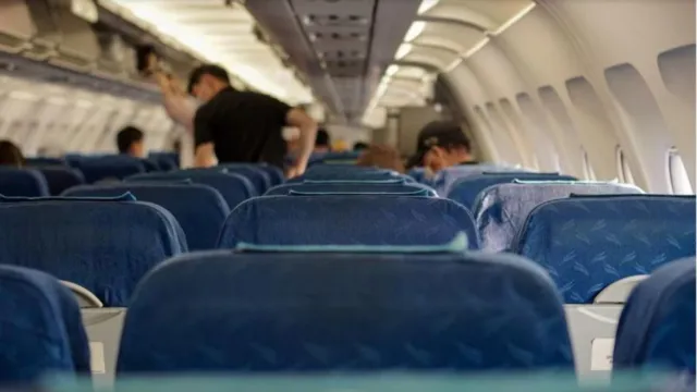Imagem ilustrativa da notícia Priorize assentos do lado esquerdo do avião; saiba o motivo