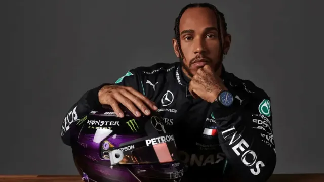 Imagem ilustrativa da notícia Hamilton explica problema para se conectar com nova Mercedes
