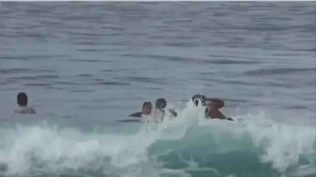 Imagem ilustrativa da notícia Surfista brasileiro agride americana por causa de onda