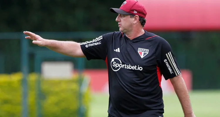 Imagem ilustrativa da notícia São Paulo anuncia demissão do técnico Rogério Ceni