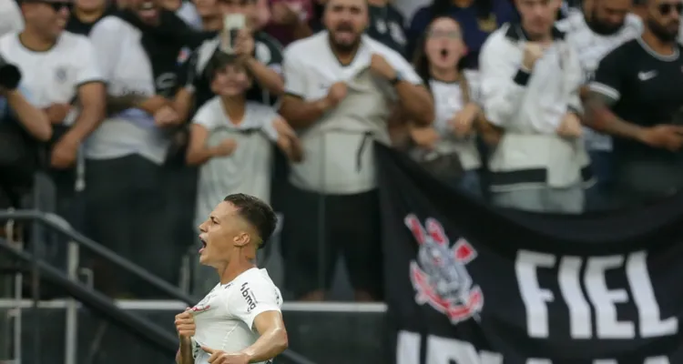 Imagem ilustrativa da notícia Corinthians vence Cruzeiro na estreia do Brasileirão