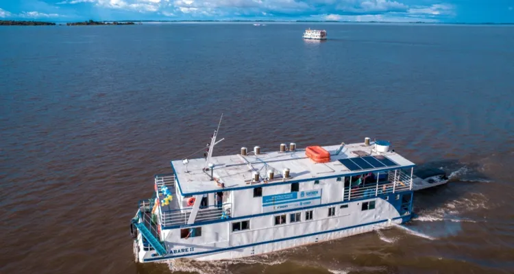 Abaré II - Barco-Hospital - Projeto Saúde e Alegria.