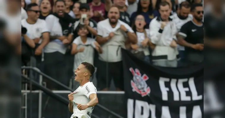 Imagem ilustrativa da notícia Corinthians vence Cruzeiro na estreia do Brasileirão