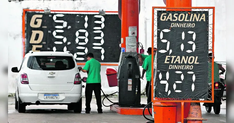 Imagem ilustrativa da notícia Litro da gasolina custa em média dos R$ 5,35 em Belém
