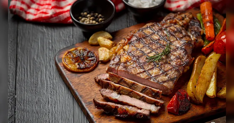 Imagem ilustrativa da notícia Dia do Churrasco: confira 3 receitas para melhorar sua carne