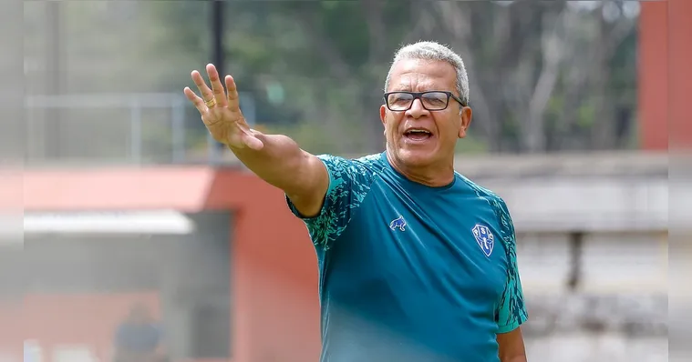 Imagem ilustrativa da notícia Veja o que falta para Hélio dos Anjos assumir o Paysandu
