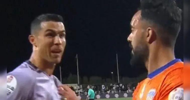 Imagem ilustrativa da notícia Vídeo: Cristiano Ronaldo se revolta com rival após empate
