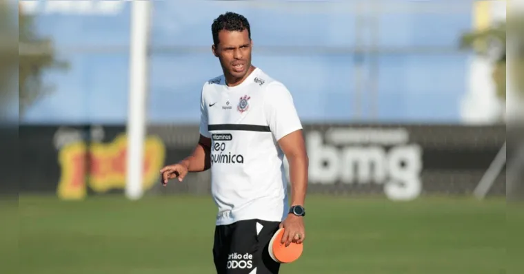Imagem ilustrativa da notícia Lázaro e Corinthians vivem crise às vésperas de pegar o Remo