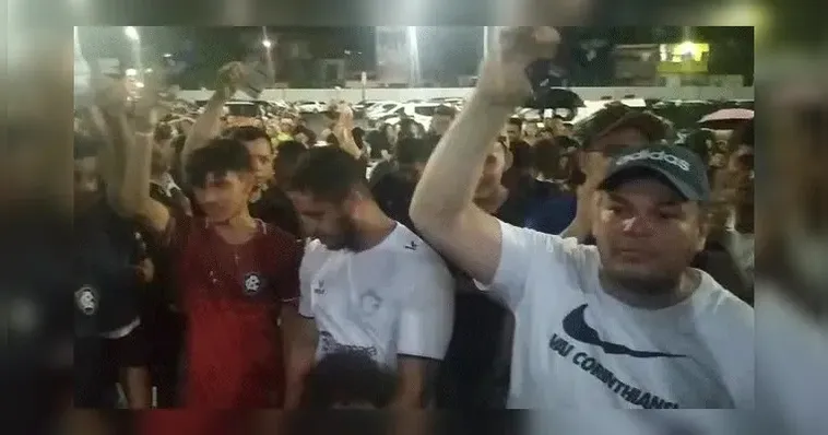 Imagem ilustrativa da notícia Barrados no Mangueirão querem indenização do Clube do Remo