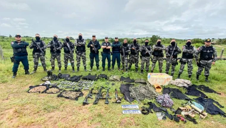 Imagem ilustrativa da notícia PM apreende fuzis, 500 munições e explosivos em Jacundá