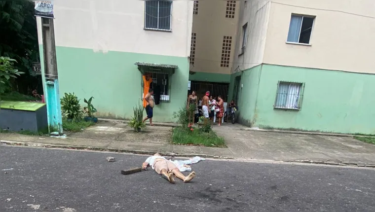 Imagem ilustrativa da notícia Homem é morto com 12 tiros em residencial de Ananindeua