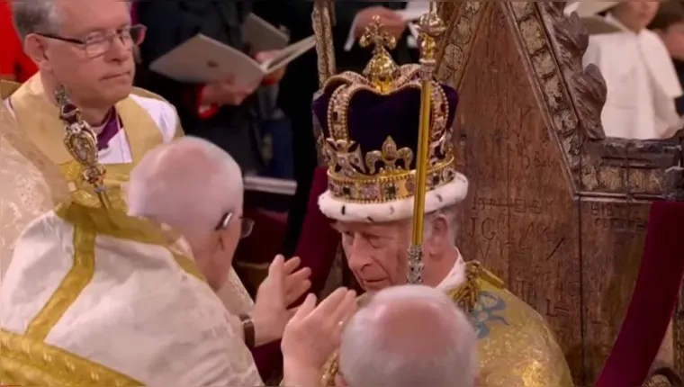 Imagem ilustrativa da notícia Rei Charles é coroado com protestos e sem juramento do povo