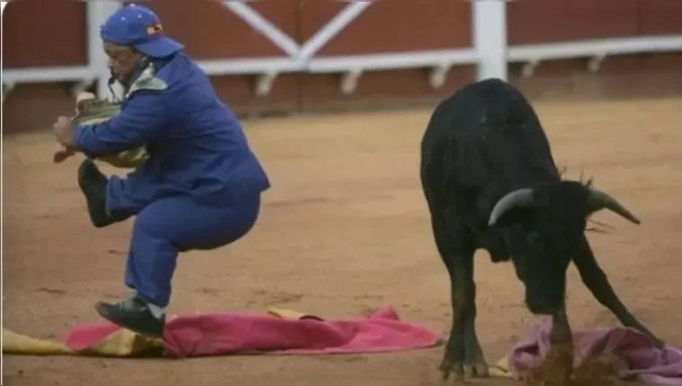 Imagem ilustrativa da notícia Fim da tradição: touradas com anões são proibidas na Espanha