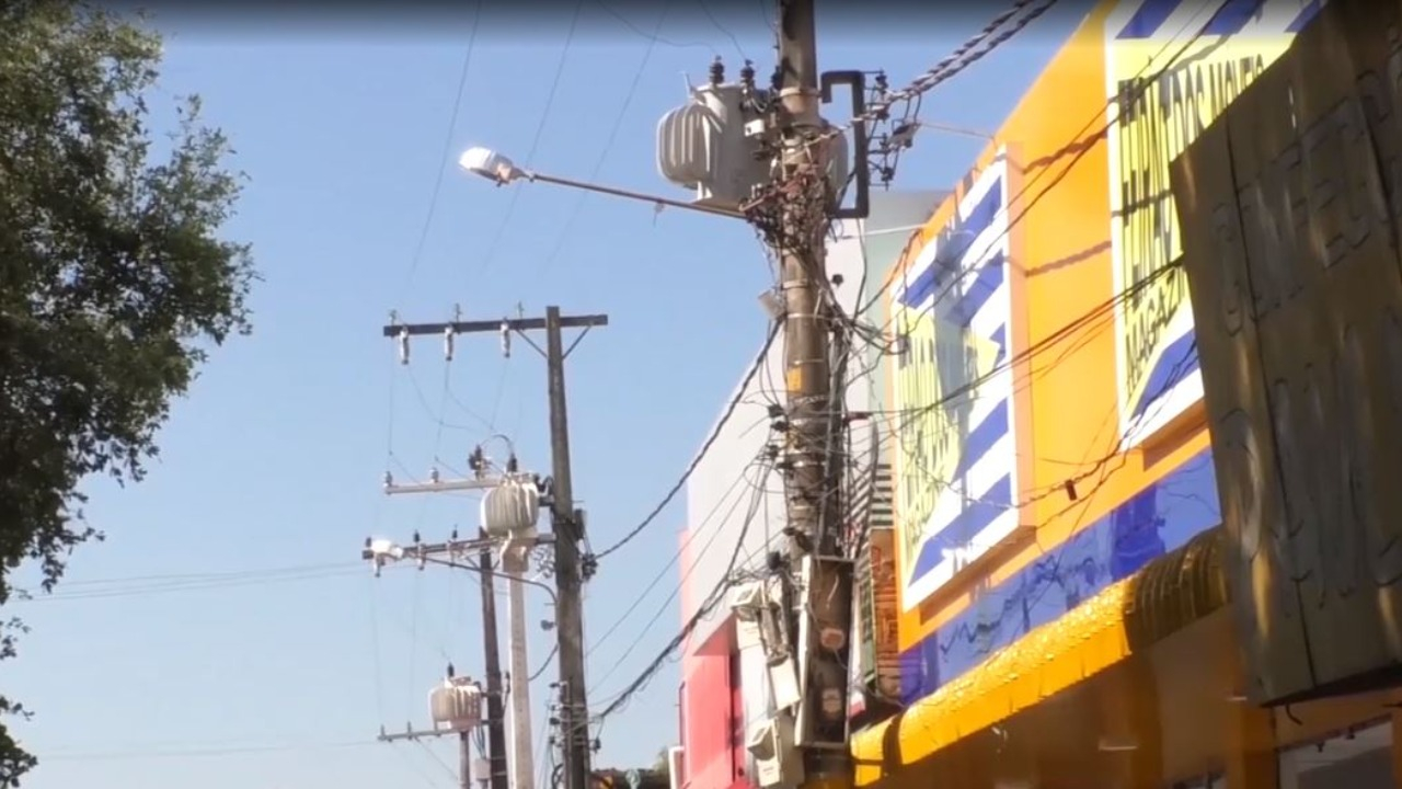 Esta não é a primeira vez que o furto de energia é flagrado no supermercado