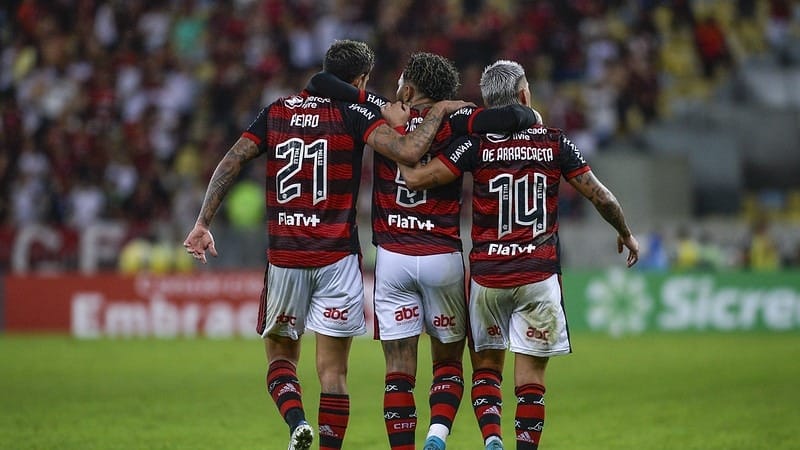 Mulher de jogador do Flamengo é indiciada pela Polícia do RS