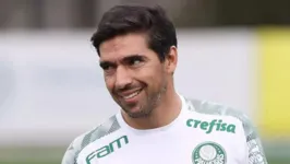 Abel Ferreira, que discutiu com o atacante Calleri no clássico contra o São Paulo, disse ter uma personalidade à beira do gramado e outra nos bastidores.