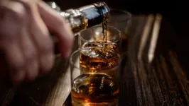 Dependentes de álcool com incapacidade comprovada podem ter direito