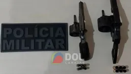 Polícia ainda apreendeu duas armas com os suspeitos