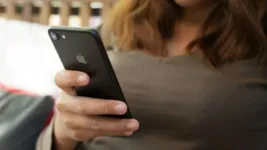 Imagem ilustrativa da notícia O que é melhor: consertar ou comprar um celular novo? Veja!