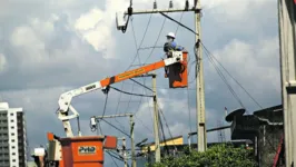 Descontos obtidos por meio da Tarifa Social podem chegar a 65% no valor da conta de energia elétrica. Entretanto, muitas famílias desconhecem esse benefício