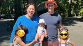 Zuckerberg, sua esposa e suas três filhas.