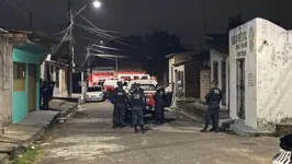 Reféns dentro de um carro na rua Caciporé, bairro do Curuçambá, em Ananindeua.