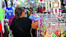 Lojas do centro de Belém abasteceram estoques para oferecer produtos de verão variados para os clientes