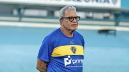 Na reestreia como treinador do Papão, Hélio dos Anjos tem algumas dúvidas para armar a equipe bicolor que enfrenta o Brusque, na noite deste sábado (1º).