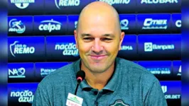 Rafael Jaques de 47 anos, é o novo técnico do Águia de Marabá