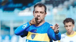 Marquinhos Santos tenta reconstruir um Paysandu remontado
