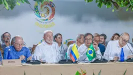 O presidente esteve neste sábado (8) em Leticia, cidade da Colômbia colada em Tabatinga (AM).