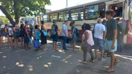 Apesar das filas, a movimentação para pegar ônibus foi sem transtornos