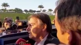 Bolsonaro conversou com a imprensa nesta quinta-feira (18)