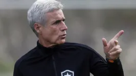 Técnico Luís Castro está de saída do Botafogo