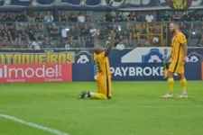 Sassá marcou dois gols na vitória do Amazonas contra o Remo, por 2 x 1, na Série C, em Belém