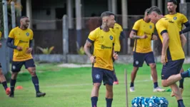 Ronald já está recuperado e apto a jogo.