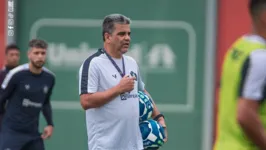 Técnico Marcelo Cabo busca a primeira vitória na Série C para voltar as trabalhar em ambiente tranquilo no Baenão.