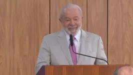 Lula brinca com o dia dos namorados