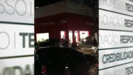 Assalto na farmácia Drogasil assustou quem passava pela Doca na noite deste sábado (20)