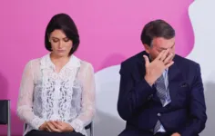 Imagem ilustrativa da notícia Michelle se oferece e Bolsonaro rejeita: "sem experiência"