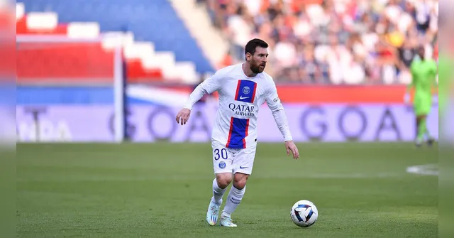 Imagem ilustrativa da notícia Messi é tietado por fãs em supermercado nos EUA