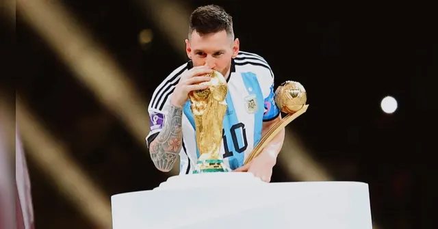 Imagem ilustrativa da notícia É festa! PSG e Barcelona fazem homenagens a Lionel Messi