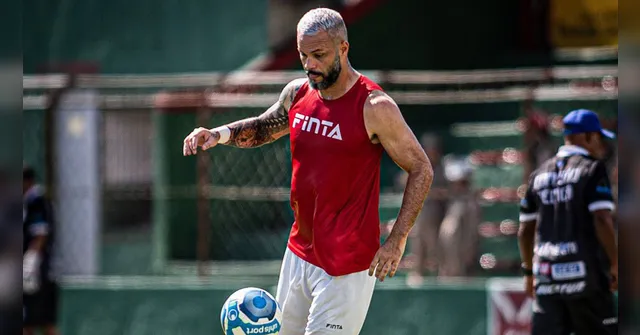 Imagem ilustrativa da notícia Vídeo: atacante Paulo Rangel mantém fama de goleador na Tuna