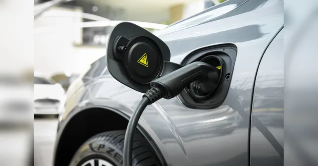 Imagem ilustrativa da notícia Veículos por aplicativo serão elétricos no Brasil até 2040