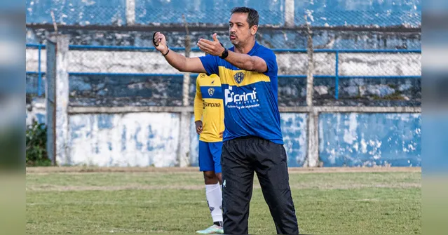Imagem ilustrativa da notícia Marquinhos Santos lamenta erros em derrota do Paysandu