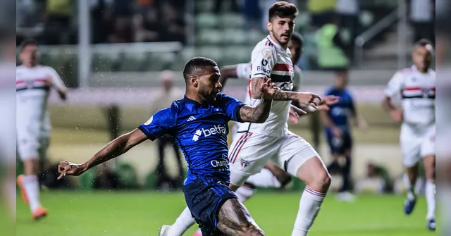 Imagem ilustrativa da notícia Gol contra dá vitória ao Cruzeiro sobre o São Paulo