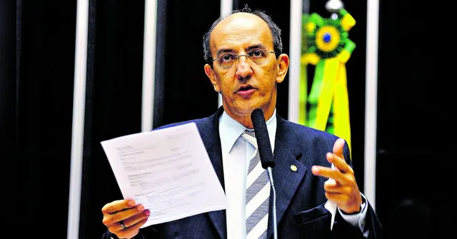 Imagem ilustrativa da notícia Ex-deputado Jordy pagou parentes com dinheiro público