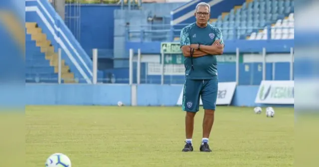 Imagem ilustrativa da notícia Hélio dos Anjos recebe sondagem de clube da Série B