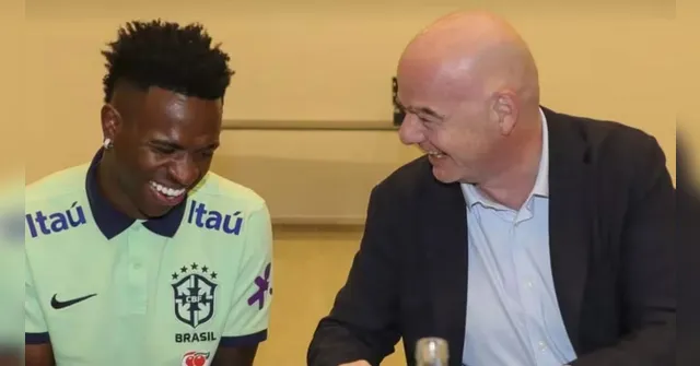 Imagem ilustrativa da notícia Vini Jr se pronuncia contra racismo após treino da Seleção