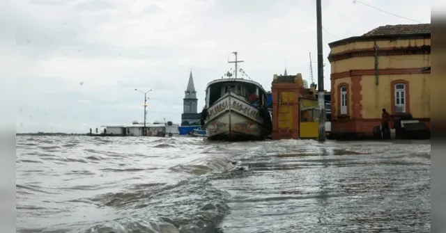 Imagem ilustrativa da notícia Maré alta e pancadas de chuva: fique atento ao sair de casa